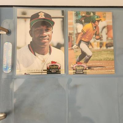 1993 Stadium Club Dome Set Baseball Cards 1 thru 200 plus 10 Members Only & 1 Draft Pick Chipper Jones, Derek Jeter 1992 Draft pick