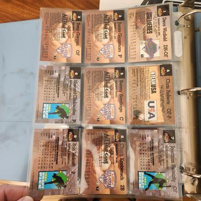 1993 Stadium Club Dome Set Baseball Cards 1 thru 200 plus 10 Members Only & 1 Draft Pick Chipper Jones, Derek Jeter 1992 Draft pick