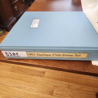 1993 Stadium Club Dome Set Baseball Cards 1 thru 200 plus 10 Members Only & 1 Draft Pick Chipper Jones, Derek Jeter 1992 Draft pick