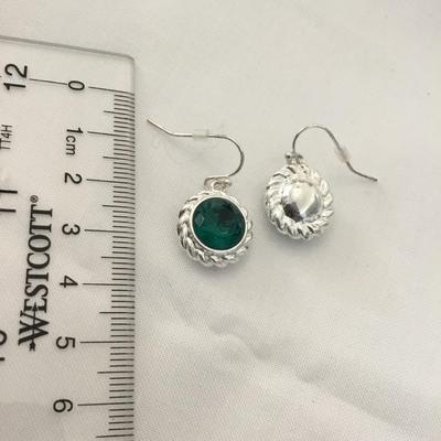 Beautiful emerald green fashion earrings