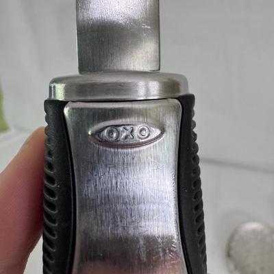 Oxo, Farberware, Arcoroc and More Kitchen Items (K-DZ)