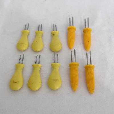 Oxo, Farberware, Arcoroc and More Kitchen Items (K-DZ)