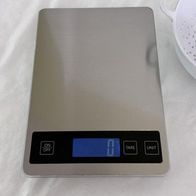 Oxo, Farberware, Arcoroc and More Kitchen Items (K-DZ)