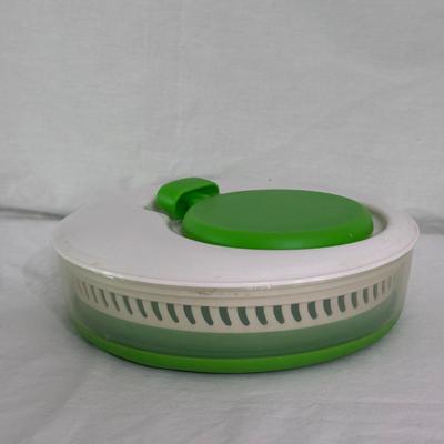 Oxo, Farberware, Arcoroc and More Kitchen Items (K-DZ)