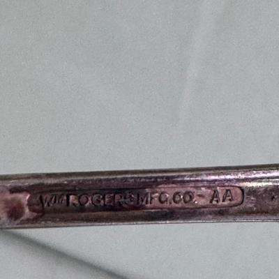 41-Piece WM Rogers ‘Jubilee’ Silver Plated Flatware (DR-DZ)