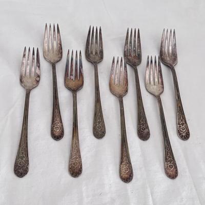 41-Piece WM Rogers ‘Jubilee’ Silver Plated Flatware (DR-DZ)