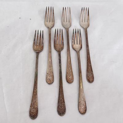 41-Piece WM Rogers ‘Jubilee’ Silver Plated Flatware (DR-DZ)