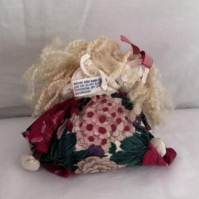 Vintage Wooden Doll House, Button Leg Dolls, and More (DR-DZ)
