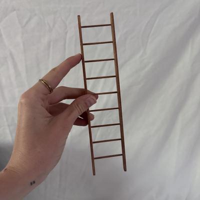 Vintage Wooden Doll House, Button Leg Dolls, and More (DR-DZ)
