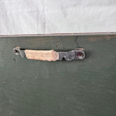 Vintage Wooden Doll House, Button Leg Dolls, and More (DR-DZ)