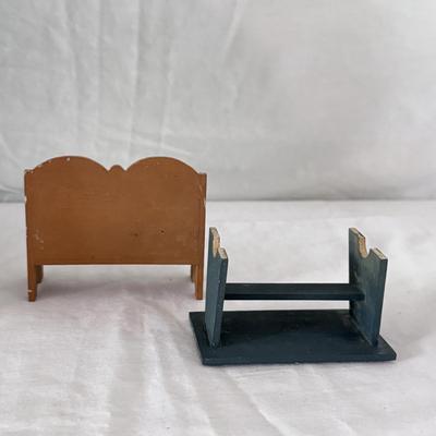 Vintage Wooden Doll House, Button Leg Dolls, and More (DR-DZ)