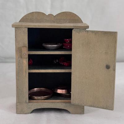 Vintage Wooden Doll House, Button Leg Dolls, and More (DR-DZ)