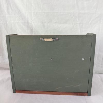 Vintage Wooden Doll House, Button Leg Dolls, and More (DR-DZ)