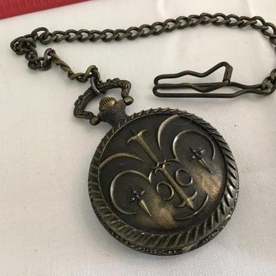 Pocket watch with chain needs Batteries