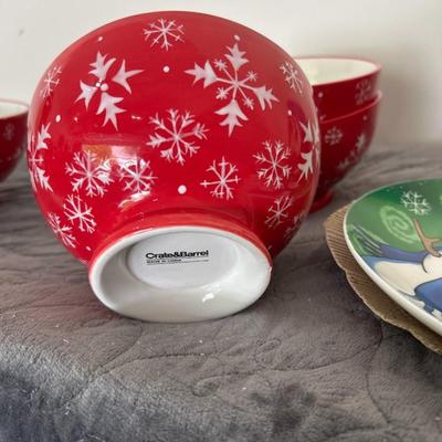Bright and Beautiful Holiday - Christmas Dishes