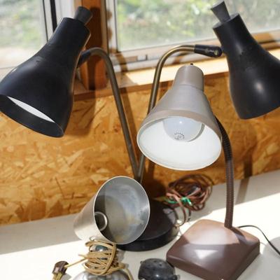 GROUPING OF FOUR CONE SHAPED VINTAGE TABLE LAMPS. VARIOUS COLORS AND SHAPE