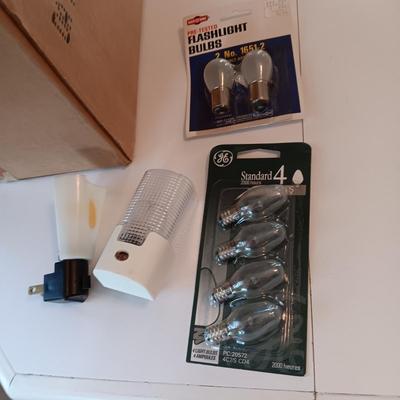 A VARIETY OF LIGHT BULBS