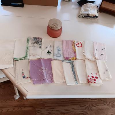 AN ASSORTMENT OF HANKIES AND A HAWKWOOD JAR CANDLE