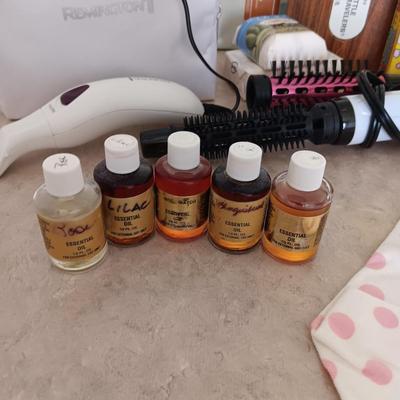 REMINGTON ELECTRIC RAZOR, CURLING IRON, ESSENTIAL OILS AND MORE