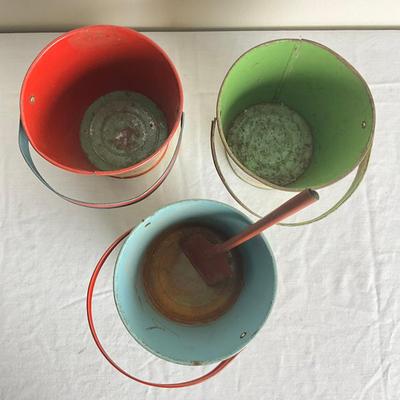 D899 Lot of Three United States Metal Toy Sand Pails