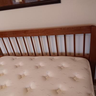 ELITE LAKE TAHOE FULL SIZE MATTRESS WITH HEADBOARD AND FRAME