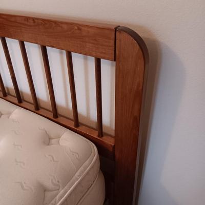 ELITE LAKE TAHOE FULL SIZE MATTRESS WITH HEADBOARD AND FRAME