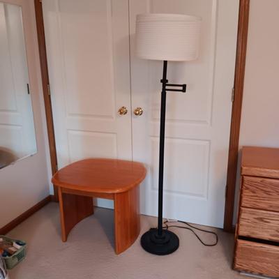NICE END TABLE AND ADJUSTABLE FLOOR LAMP