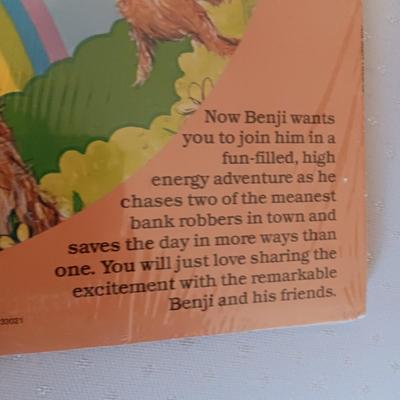 "MEET THE BERENSTAIN BEARS" & "BENJI AND HIS FRIENDS" VINYL LP'S