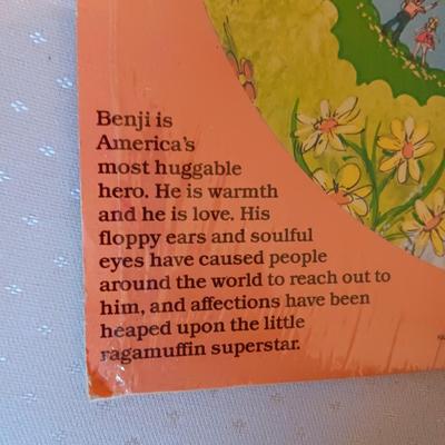 "MEET THE BERENSTAIN BEARS" & "BENJI AND HIS FRIENDS" VINYL LP'S