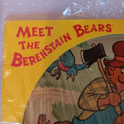 "MEET THE BERENSTAIN BEARS" & "BENJI AND HIS FRIENDS" VINYL LP'S