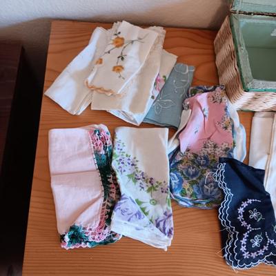 SMALLER SEWING BOX FILLED WITH HANKIES AND A VINTAGE COIN PURSE