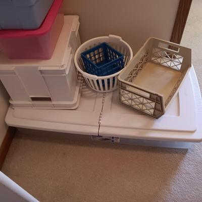 UNDER BED STORAGE TOTE ON WHEELS AND OTHER ORGANIZERS