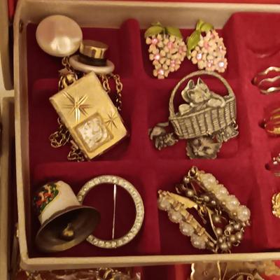 2 JEWELRY BOXES FILLED WITH COSTUME JEWELRY