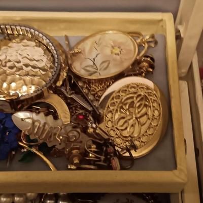 2 JEWELRY BOXES FILLED WITH COSTUME JEWELRY