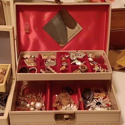 2 JEWELRY BOXES FILLED WITH COSTUME JEWELRY