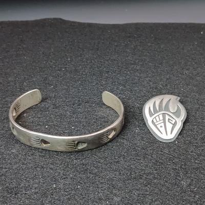 STERLING SILVER PENDANT AND BRACELET 29.53g