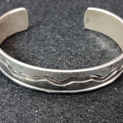 STERLING SILVER AND 14K BRACELET MARKED V HICKS 29.69g