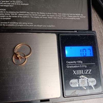 2 ANTIQUE 10K GOLD BABY RINGS 1.07g