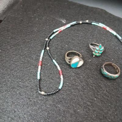 HAND BEADED NECKLACE WITH A POUCH AND 3 STERLING SILVER RINGS SIZES 5 & 6