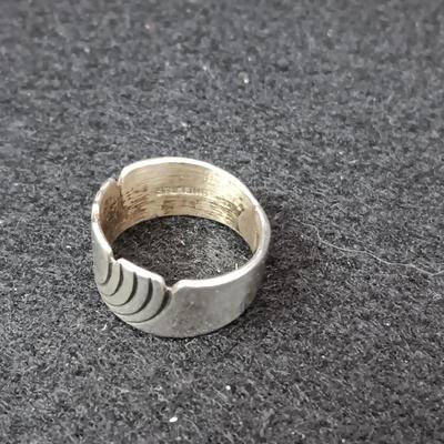 2 STERLING SILVER RINGS SIZES 5 1/4 & 6 - WEIGHT 12.54g