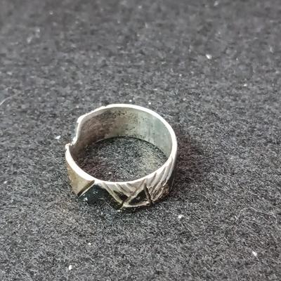 2 STERLING SILVER RINGS SIZE 7 - WEIGHT 8.69g