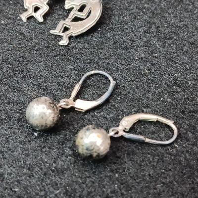 3 PAIRS OF STERLING SILVER EARRINGS 8.12g
