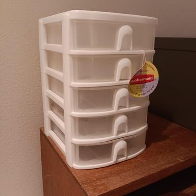 DESK ORGANIZERS