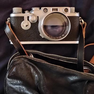 Vintage LEICA DBP ERNST LEITZ GMBH WETZLER Camera w/ Leather case Nr. 728929
