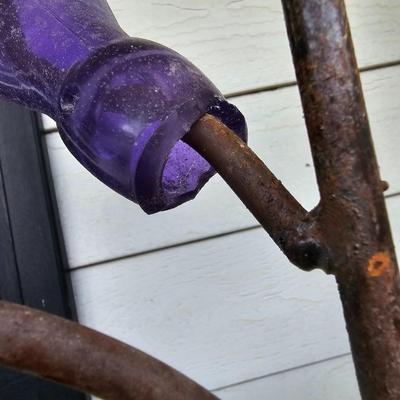 Wrought Iron Bottle Tree w/Bottles (Y-JS)