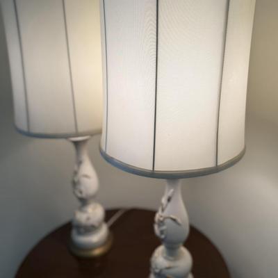 Two matching porcelain lamps