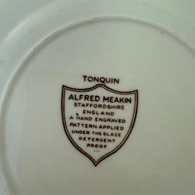 Royal Staffordshire set of Tonquin and platter