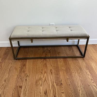 Tufted upholstered bench
