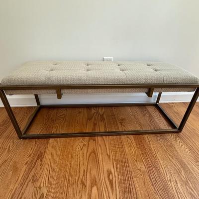 Tufted upholstered bench