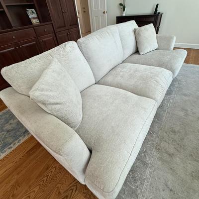 Cream chenille sofa, like new!